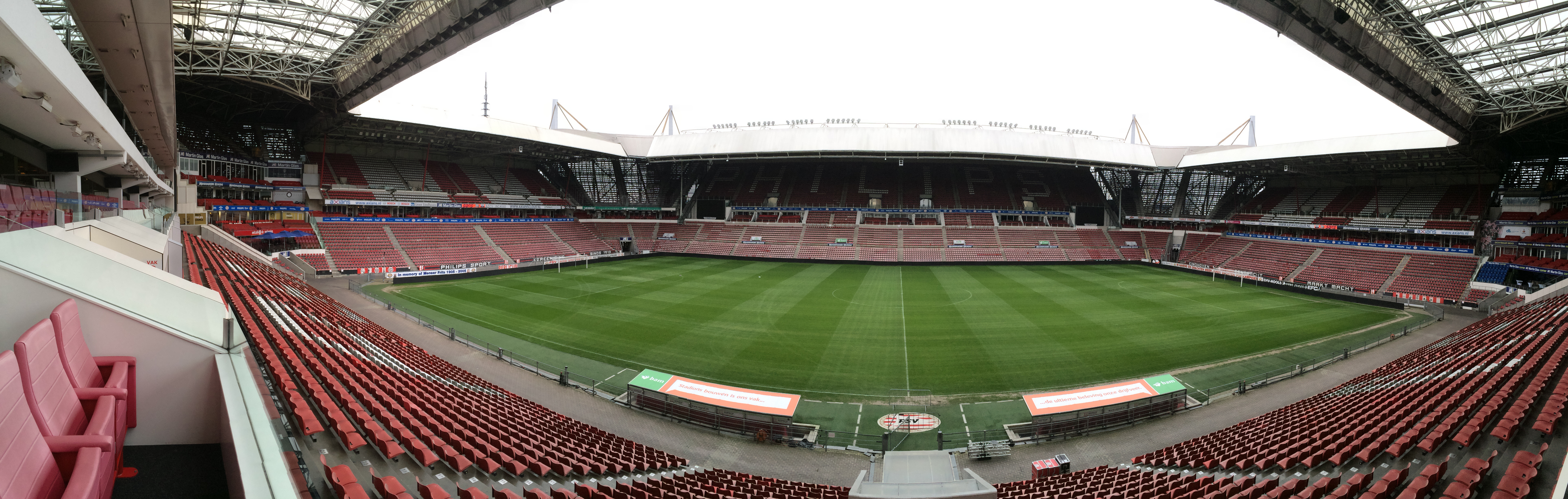 Eerste jubileumactiviteit - panorama Philips stadion